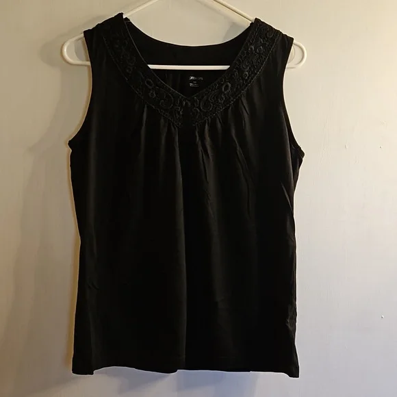 St John's Bay black tank size large - Picture 2 of 5